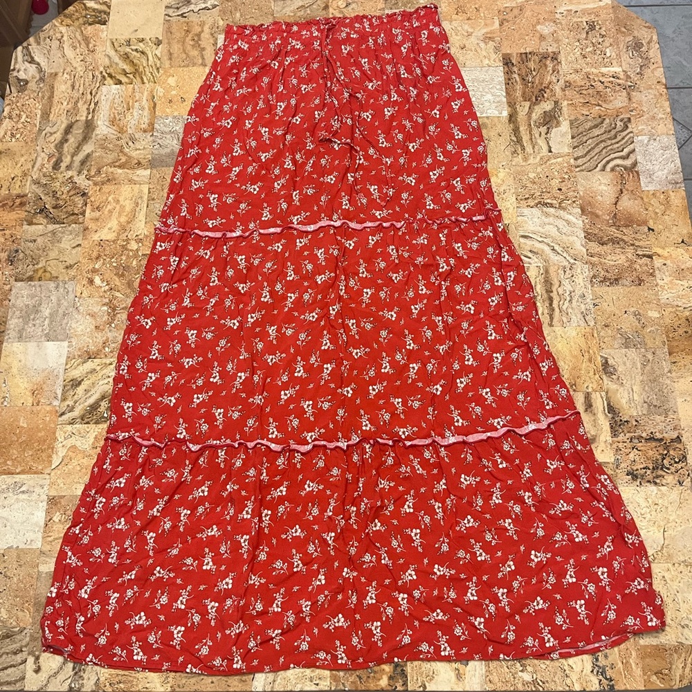 Med Red floral print skirt